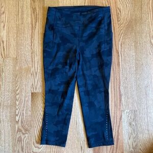 LULEMON Fast & Free 19" Crop Camo Deep Coal Size 8 NEVER WORN